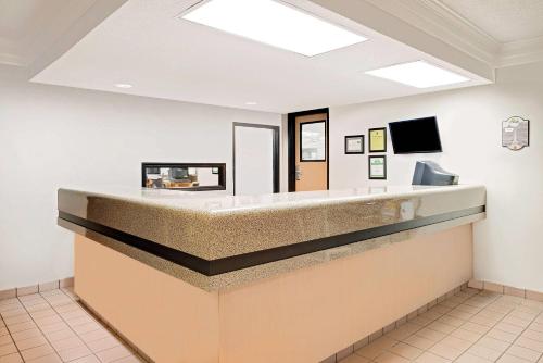 Super 8 by Wyndham Metropolis in Metropolis, USA
