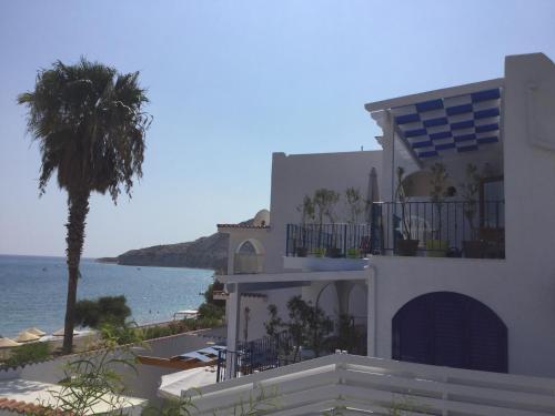 陽台/露台, Pissouri Beach Front Apartments in 皮蘇里