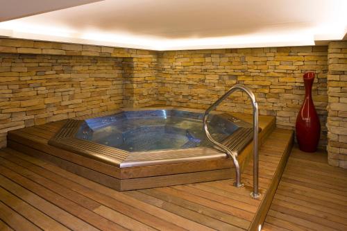 Hotel Du Commerce Spa in St Gaudens