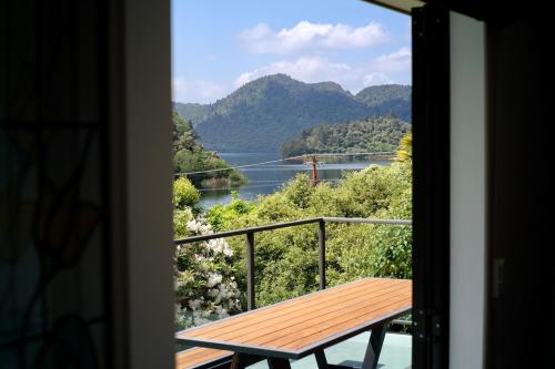 Lake views, kayaks, family friendly – khách sạn tại Lake Okareka