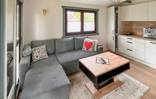 1 Bedroom Cozy Home In Prokowo in Sianowska Huta