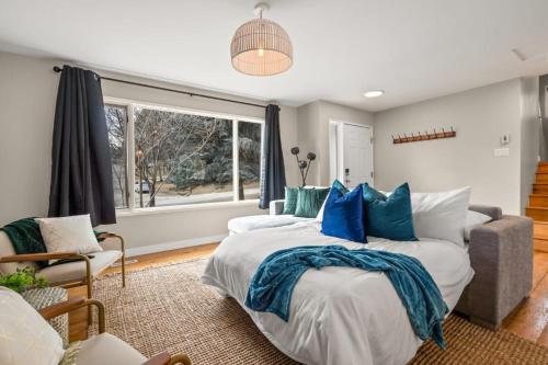Vibrant In The Valley 4 Bedroom Getaway Arcade in Invermere (BC)