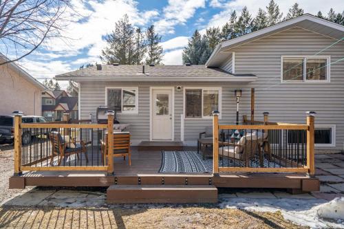 Vibrant In The Valley 4 Bedroom Getaway Arcade in Invermere (BC)
