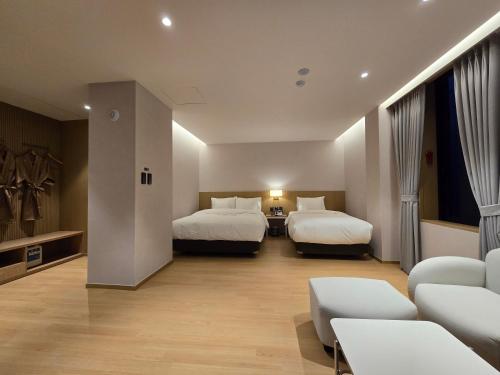 Zimmer mit 2 einzelbetten, premier