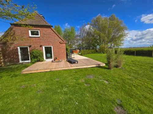 Ferienhaus DeichKate - Sauna, Hot Tube, 3 Hunde, am Nordseedeich in Friedrichskoog, Deutschland