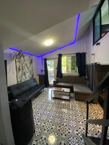 บ้านเพื่อนโฮมสเตย์ เขาพนม Friend House Homestay in Khao Phanom