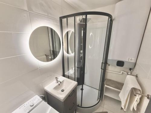 浴室, 2 Bedrooms, TV & Wifi in 維萊敘爾梅爾