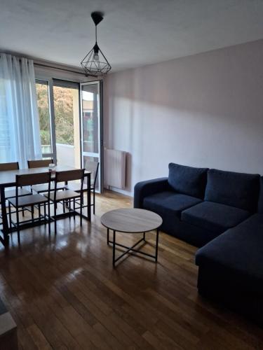 Konos Suites Apartment in Puy-En-Velay in 르 퓌 앙 블레