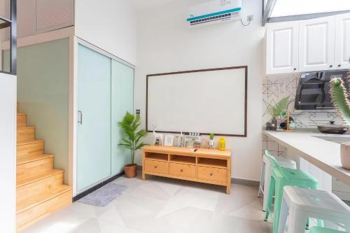 Shanghai Hills&XING 593 Homestay Mid Huaihai Rd Near Metro Line 1 North Zhongshan Rd, Shanghai (photo 10)