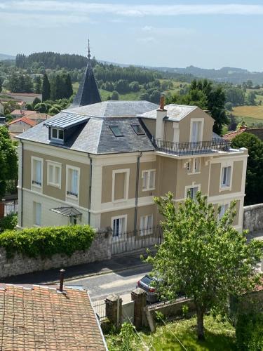 Les Marronniers