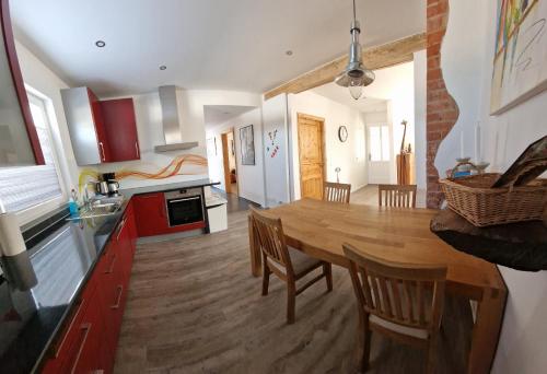 кухня, Ferienwohnung Gitte in Шневердінген