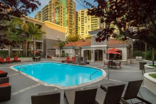 Marina Del Rey Apartment with Resort Amenities - Short Distance To Venice Beach photo 2