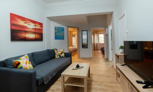 Entire Apt, 2 BDRM, Next to A-Museum 2