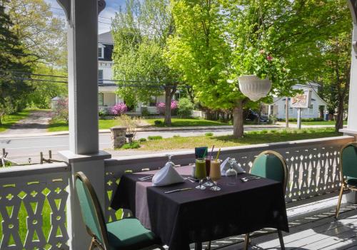 Auberge Lakeview Inn - 레스토랑