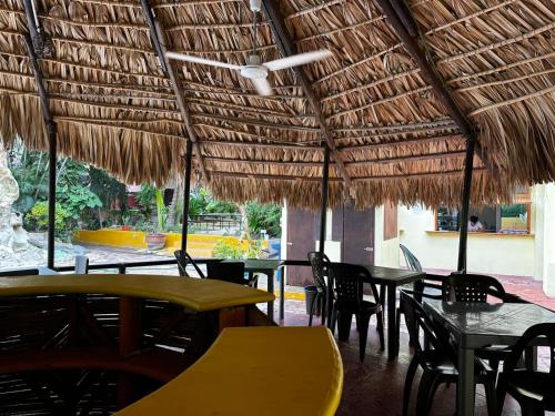 Restoran, Hotel y Bungalows Acuario in Puerto Escondido