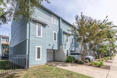 Latitude Adjustment in Virginia Beach, USA