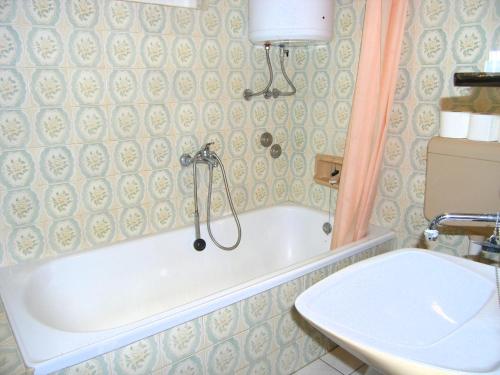 Apartment with Sea View image 5