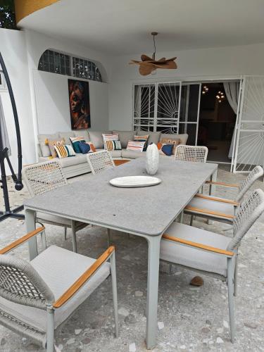 Elegant apartment for a seaside stay in Ла Сомоне