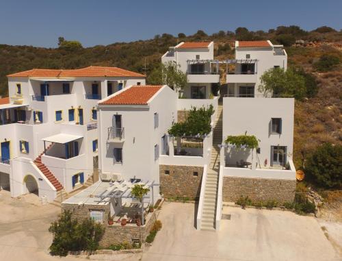 A szálláshely kívülről, Zathea Apartments in Agia Pelagia Kythira