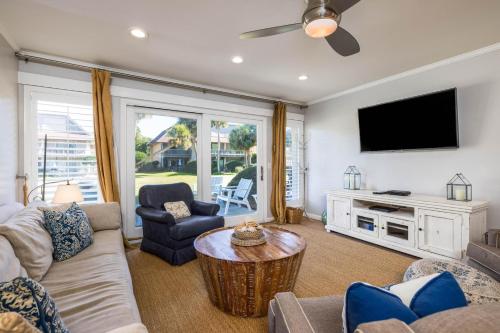 344 Capt John Fripp - Two Bedroom Villa - image 23