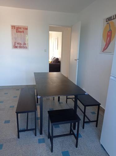 La Forge - Grand appartement 4 chambres Wifi & Parking in Геньйон