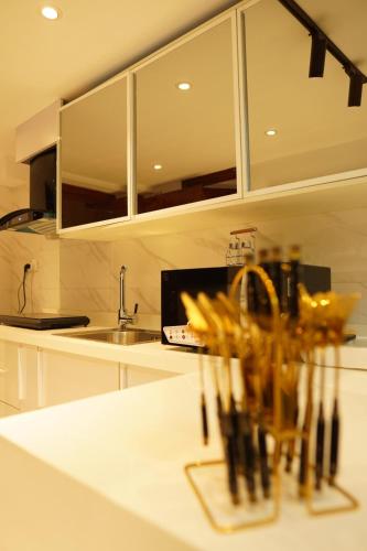 Experience a New Level of Comfort in A m a n a h Mall Link Road Model Town - image 13