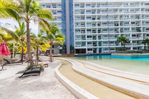 Laguna Beach Resort 1 by Pattaya Sunny Rentals - 수영장