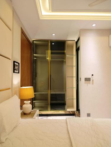 The Grand Signature Suite with Private Balconies - image 2