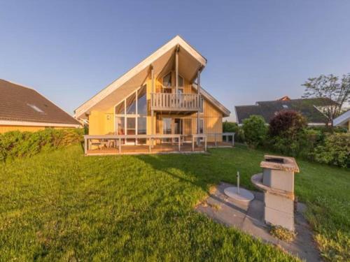 Ferienhaus mit Terrasse und Balkon in Rechlin, Deutschland