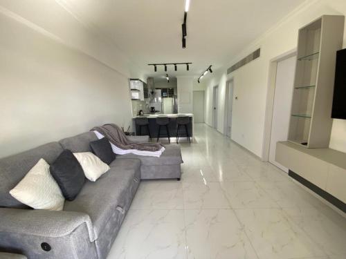 Apartamento Exclusivo Av Principal LECHERIA in Puerto La Cruz