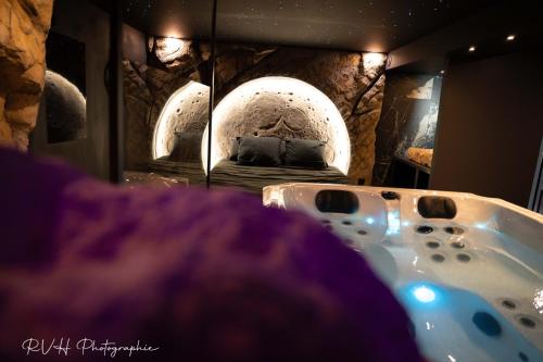 Love Room L'ecrin d'Asteria in Laudun-l'Ardoise