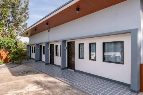 ทัศนียภาพภายนอกโรงแรม, ไทย-ลาว บอร์เดอร์ ซูพีเรียร์ รูม (Thailand–Laos Border Superior Room) in มุกดาหาร