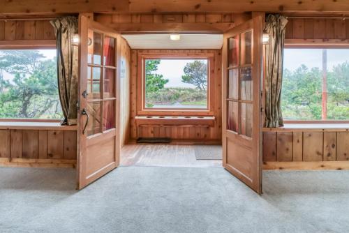 The Tides 4 Br home by RedAwning – Seaside, OR