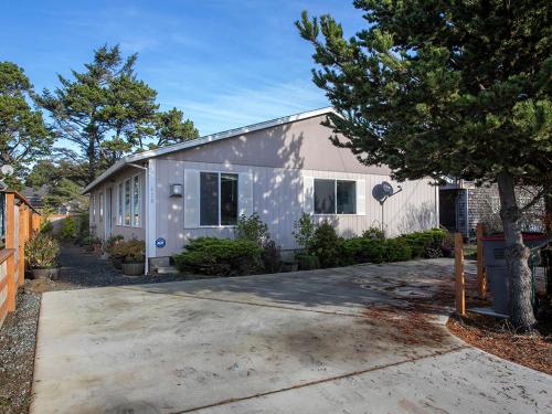 Family Tides in Seaside - image 9