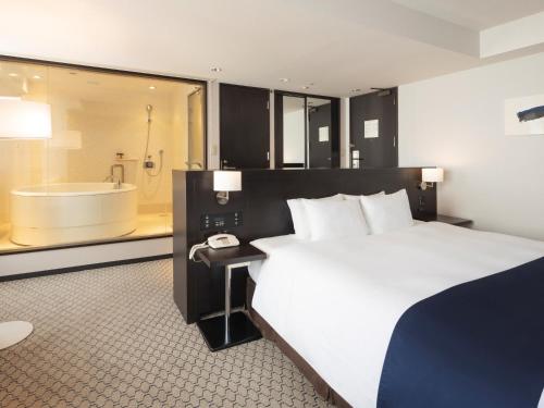 room detail thumbnail 0