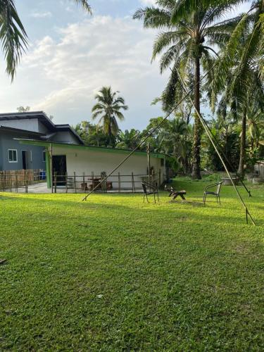 บ้านเพื่อนโฮมสเตย์ เขาพนม2 Friend House Homestay in Khao Phanom