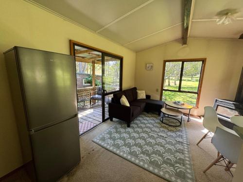 Deerview Cabin in Coastal Mataikona in Whakataki