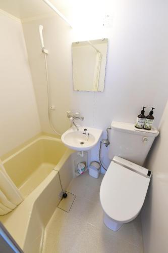 room detail thumbnail 2