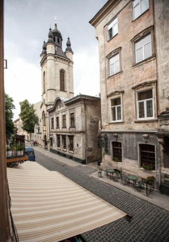 Apartments on Virmenska Street