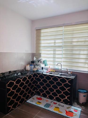 Kitchen, Healing Homestay 3 Bed Aircond Near Teluk Batik in Ayer Tawar