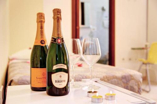 In the Center Guest House - image 11