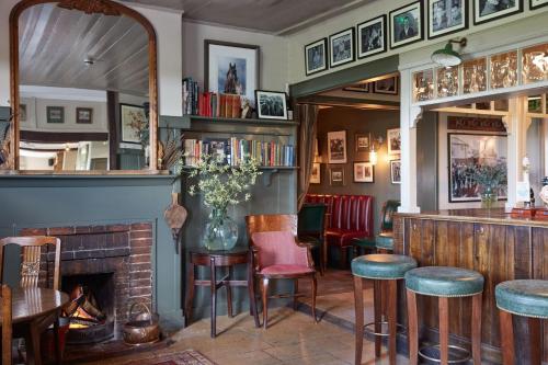 The Pheasant Inn - Accommodation - Hungerford