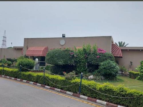 Comfortable Studio In Bahria town Islamabad - image 3