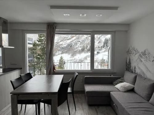 Renovated Studio | Dream Views • Balcony • Free Parking in Leukerbad, Schweiz