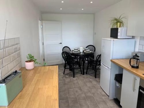 Cartref 2 Double Bed Apartment Nebo Dogs Welcome in Pen-y-sarn