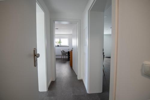 Skats, W&P Living Wohnung mit Ausblick - Parkplatz in Langweid am Lech