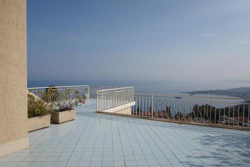 Double or Twin Room with Balcony and Sea View