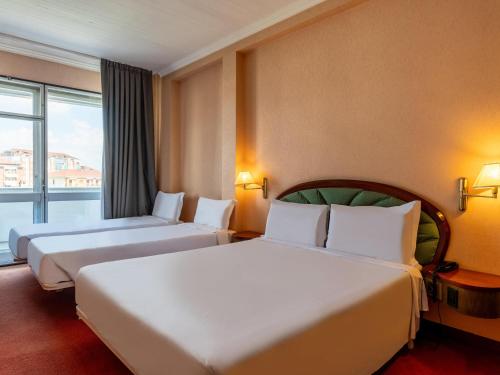 B&B Hotel Borgaro Torinese Room Type - Quadruple Room