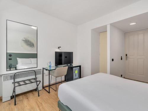 1 queen bed