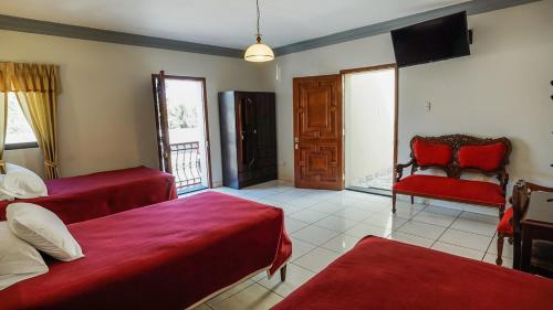 Triple Room image 10